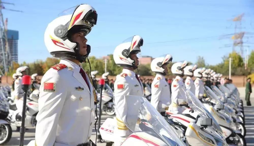 中国军网■看完中国军人的“神车技”，简直不要太过瘾！
