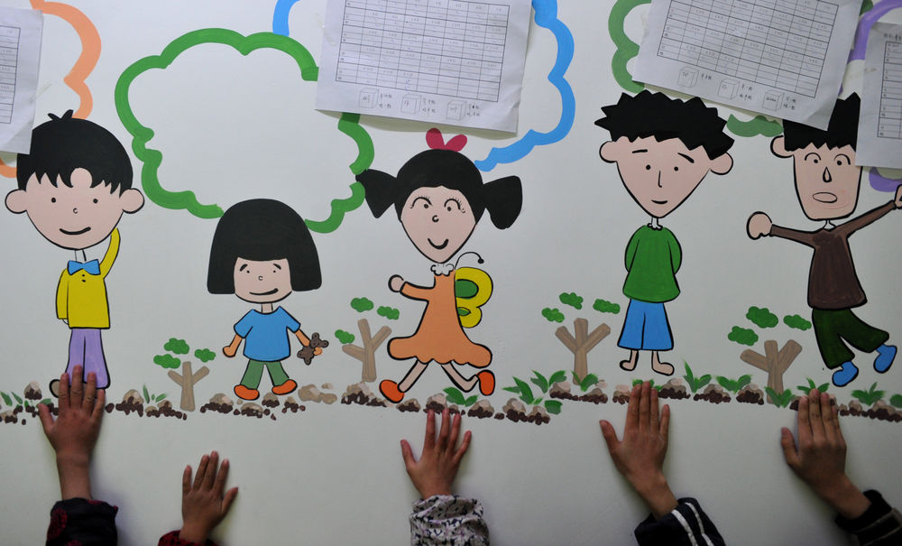 [新华社]“艾滋孤儿”成长记——给我一个没有“标记”的人生