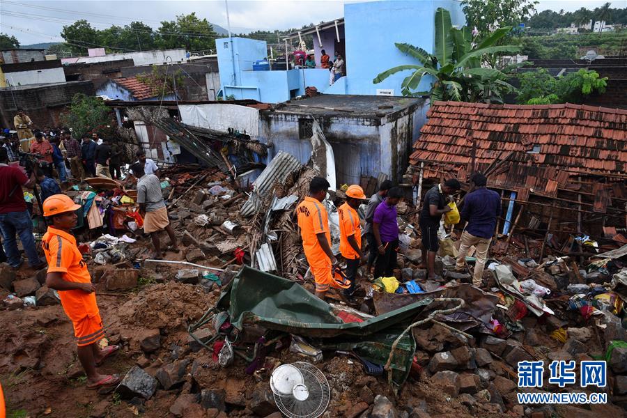 「新华网」印度泰米尔纳德邦房屋倒塌 15人死亡
