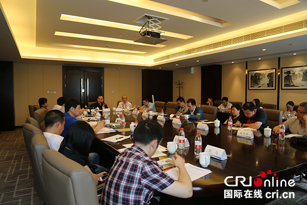 图片默认标题_fororder_交流座谈会现场（摄影-刘世光）