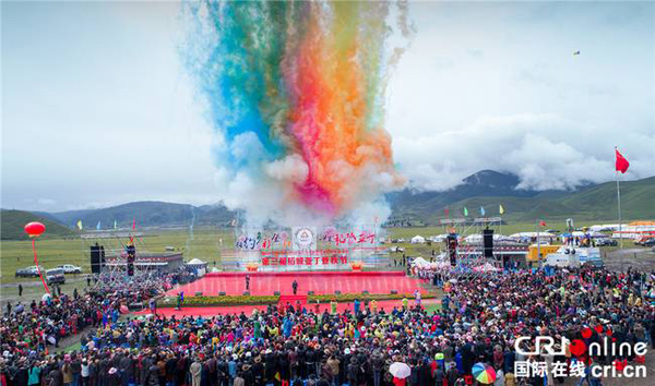 图片默认标题_fororder_2017稻城登秋节开幕式现场-摄影-刘斌