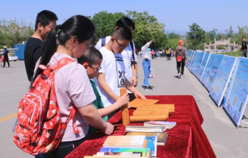 三山五园传出琅琅读书声 三山五园传出琅琅读书声