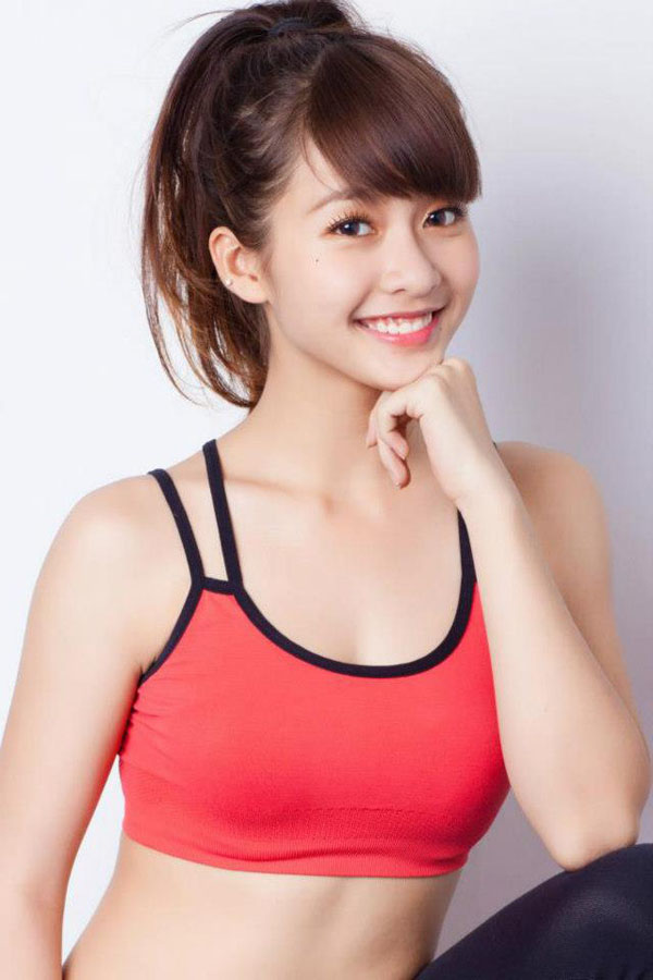 越南美女拳手:19岁身家过亿 传成龙已相中