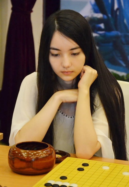 围棋混血美女黑嘉嘉进军娱乐圈02美似漫画女神