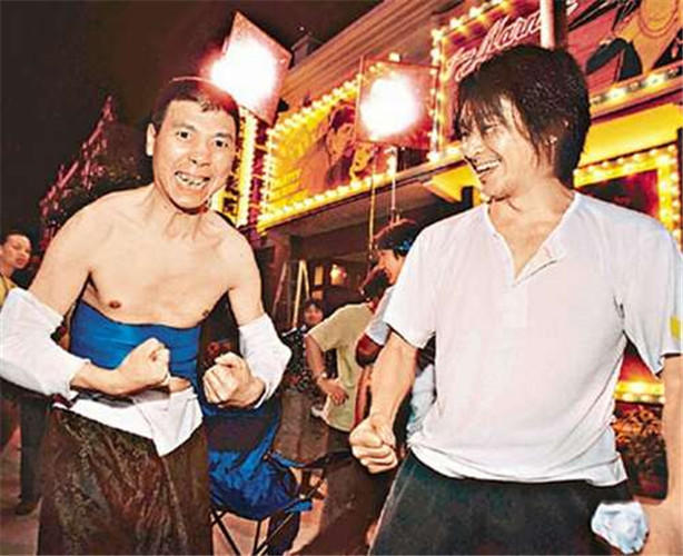 冯小刚给周星驰演戏 这片场照绝版了(组图)