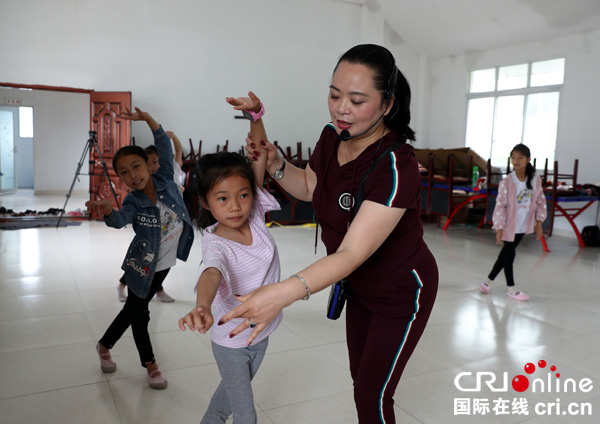 图片默认标题_fororder_大坝苗族乡周末川剧培训班（申勇-摄）1