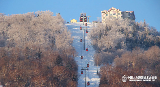 亚布力站接力开赛 中国大众滑雪技术大奖赛升温