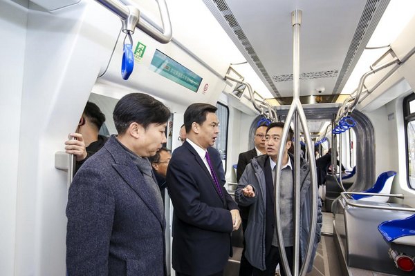 中车商用车亮相德清