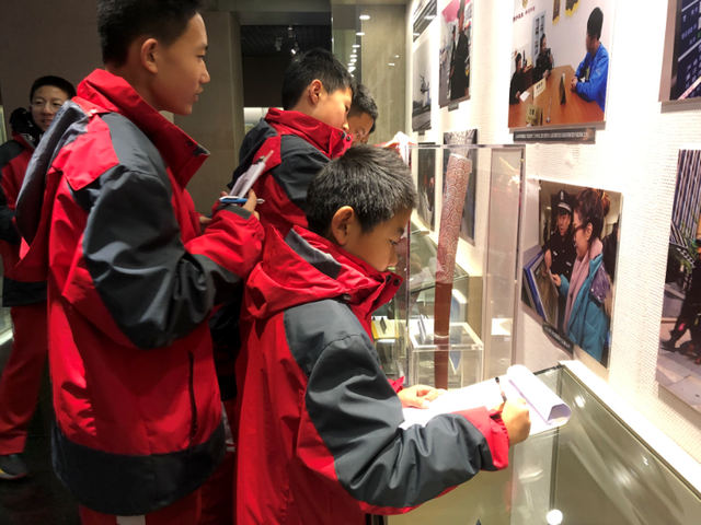首都师范大学附属中学昌平学校开展第二届法治文化节系列活动