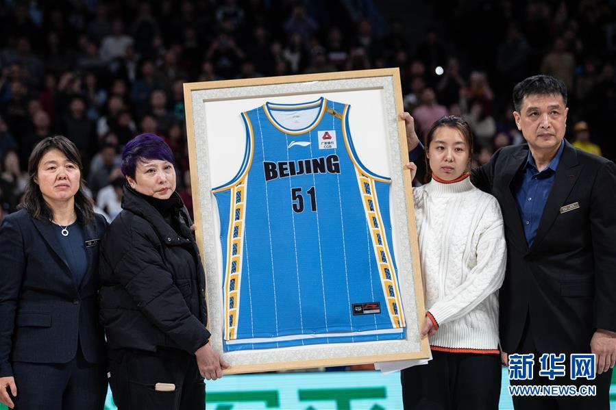 「新华网」北京首钢队举行吉喆球衣退役仪式