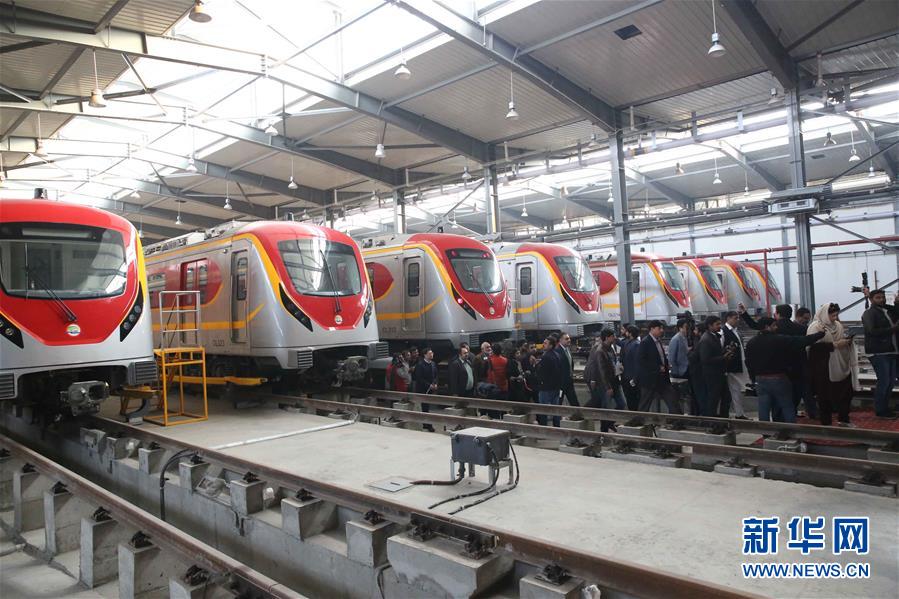 新华网@中巴经济走廊拉合尔轨道交通橙线项目建设完成