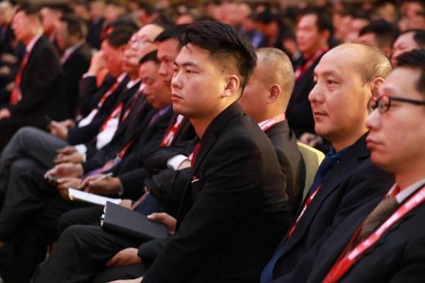 直飞13座城市，2000余个名额…万顺叫车送大湾区建设者返乡过年