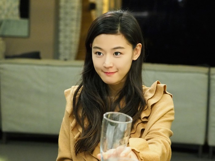 《蓝传》李敏镐全智贤醉酒戏花絮照公开