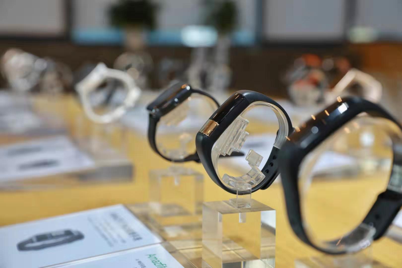 「中国经济网」可穿戴设备迈向“云端” 华米科技发力大健康产业