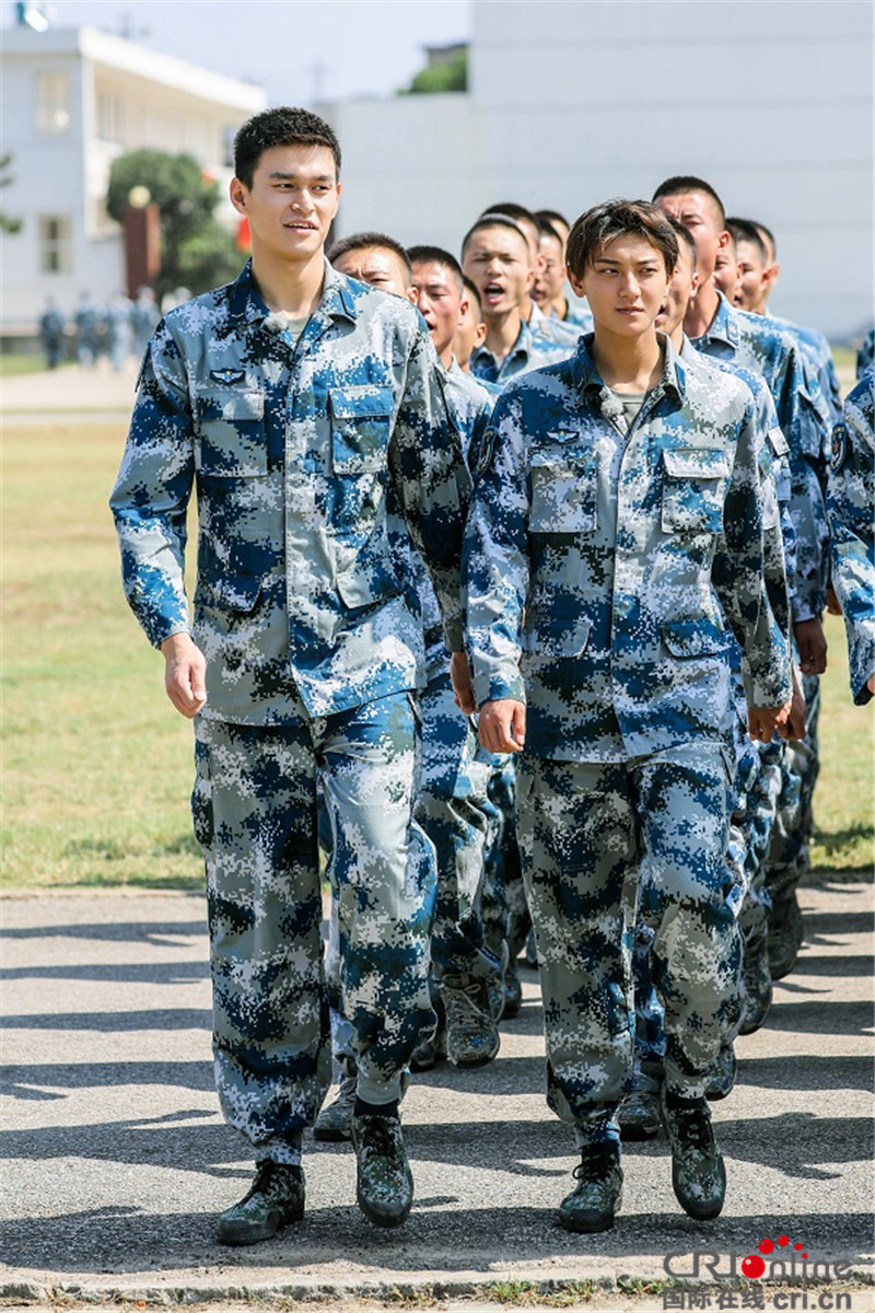 斗志满格互下战书《真男2》新兵班挑战“黄继光”班