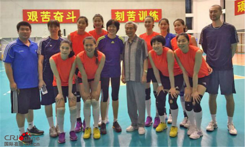 回忆杀！77岁宋世雄将与三代女排聚首BTV跨年