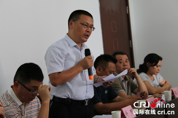 图片默认标题_fororder_图为人大代表提问现场-陶俊伶-摄影