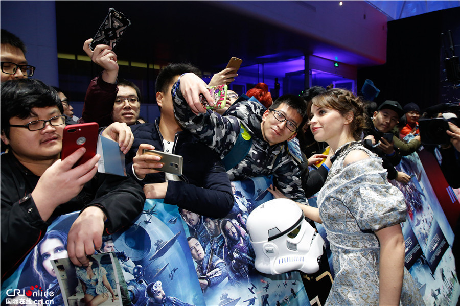 《侠盗一号》京城首映 姜文甄子丹引爆寒冬热潮