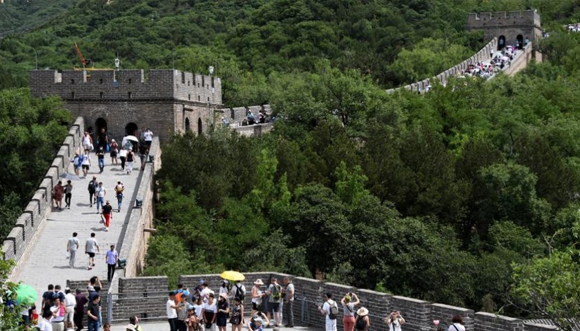 北京八达岭长城进入旅游旺季 北京八达岭长城进入旅游旺季