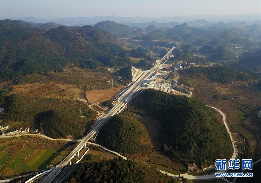 「新华网」成贵高铁即将全线通车