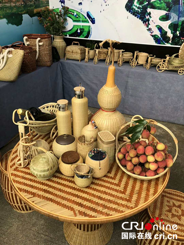 【唐已审】【原创】【八桂大地-钦州】【移动端】200多样灵山特产线上线下销售火爆 【唐已审】【原创】【八桂大地-钦州】【移动端】200多样灵山特产线上线下销售火爆