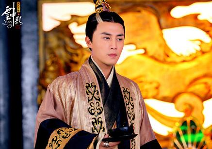 靳东井柏然 有些男星明明很帅但一上古装造型就辣眼