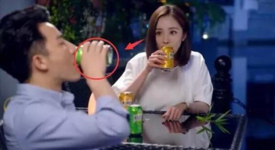 盘点脸美手难看的明星：黄轩短粗肉手 唐嫣手扭曲
