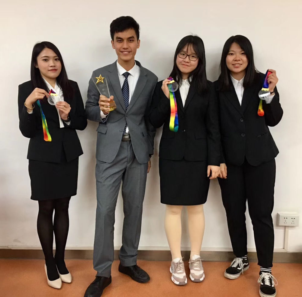 #新华网#融入是相互的，未来是共同的——走近在内地求学创业的澳