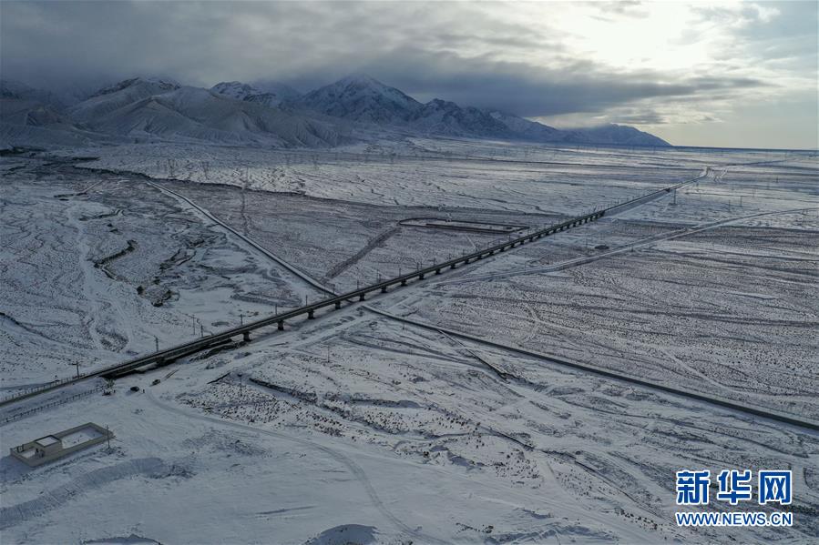 「新华网」敦煌铁路全线开通运营