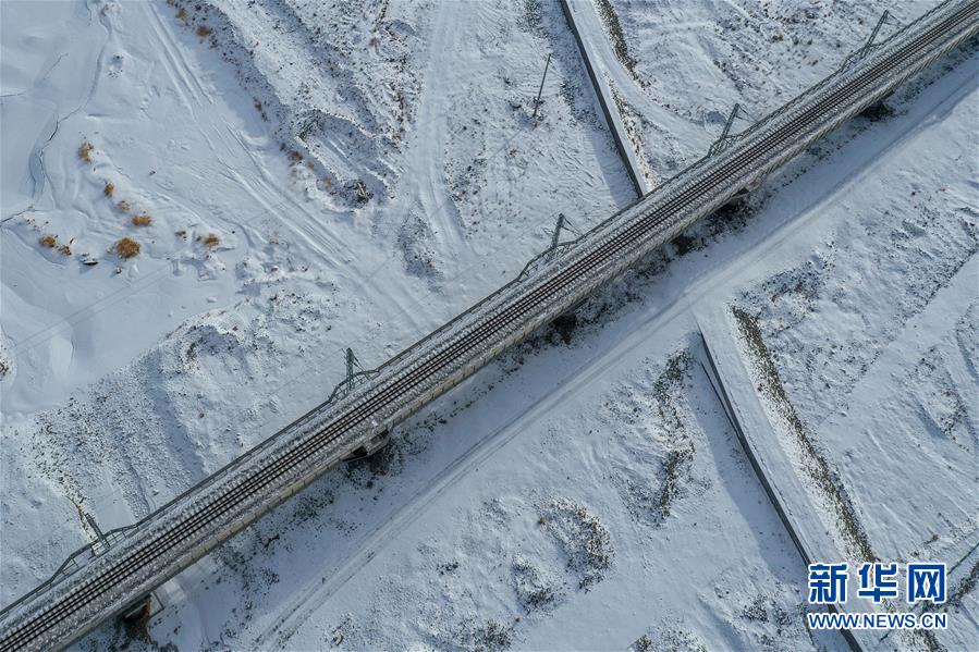 「新华网」敦煌铁路全线开通运营