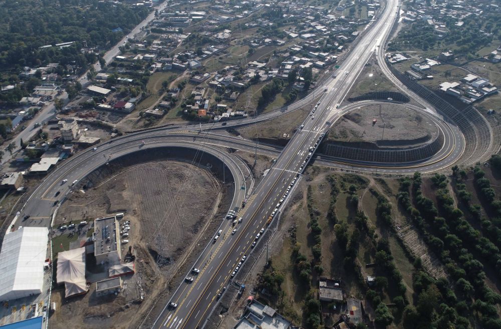 新华社：好朋友，一起走——2019年中外民心相通故事