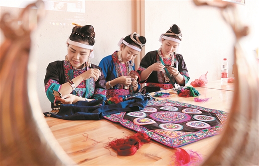 【八桂大地、八桂大地-柳州】民族技艺 世代传承 【八桂大地、八桂大地-柳州】民族技艺 世代传承