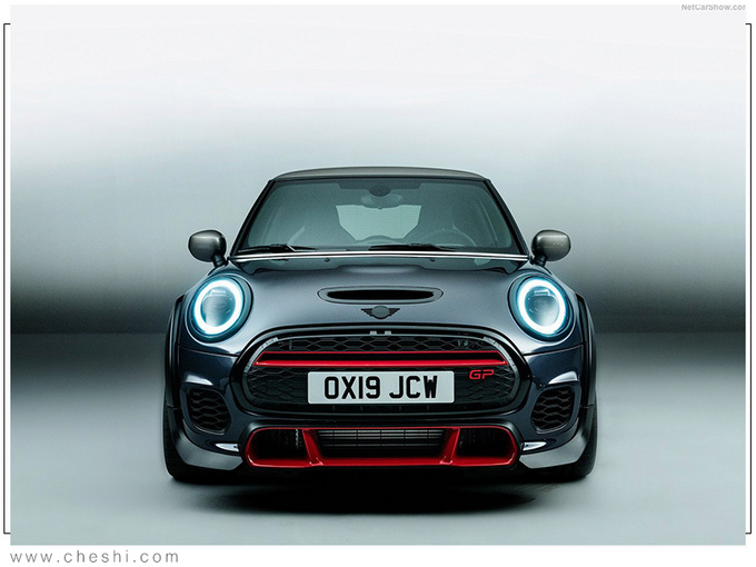 汽车频道【12月23日】【中首列表+要闻列表+头条新闻红条】MINI性能部门推进电气化 旗下车型均采用电驱动