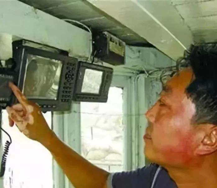 科技日报@突发情况，上亿人的手机差点断线，这个系统有多重要