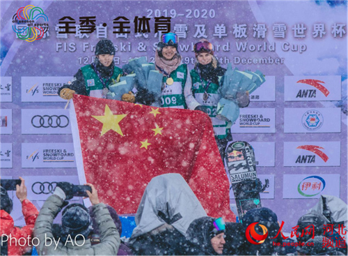 刘佳宇斩获金牌！国际雪联单板滑雪U型场地世界杯决赛顺利完赛