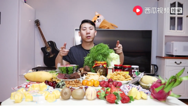 全网都被刷屏的“汤圆馅饺子”,原来出自有吃必应韩小浪 全网都被刷屏的“汤圆馅饺子”,原来出自有吃必应韩小浪