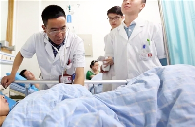 （今日热点3，导航成都，移动端）省医院两月收治25例蛇咬伤 医生:尽快注射抗毒血清