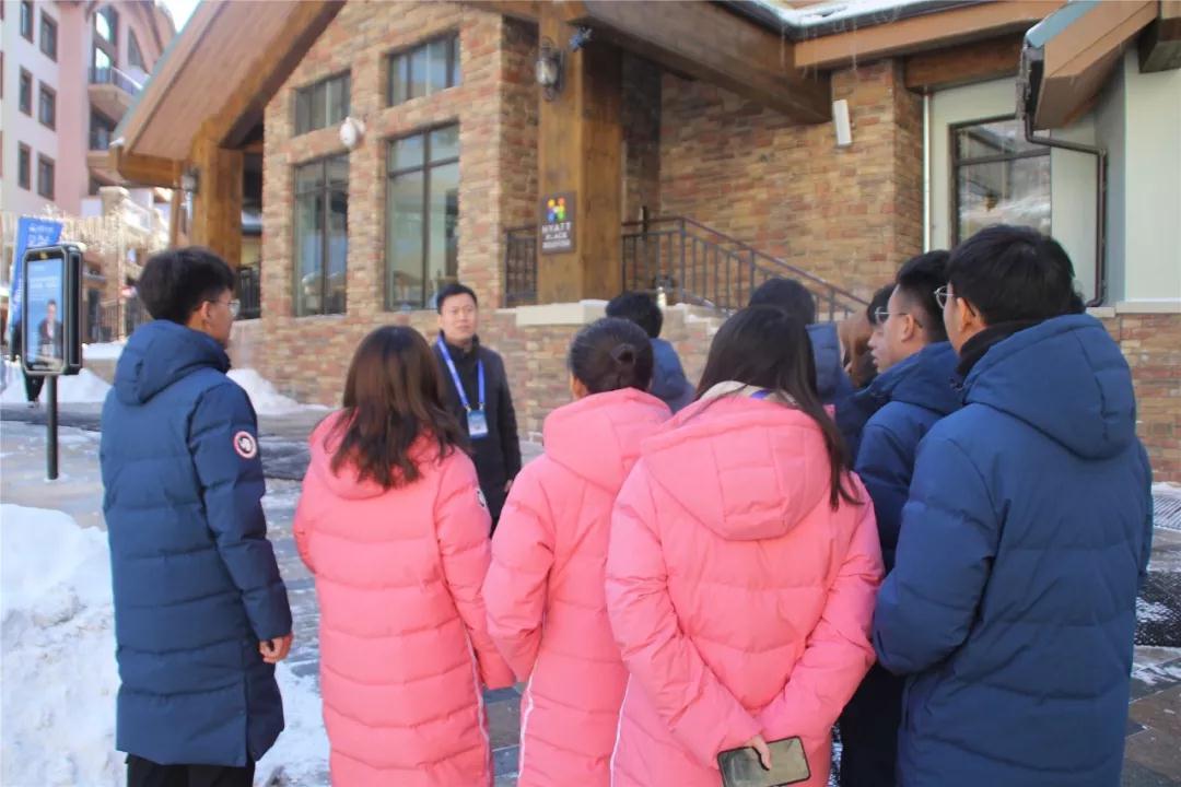 张家口市青年志愿者服务2019崇礼论坛展风采