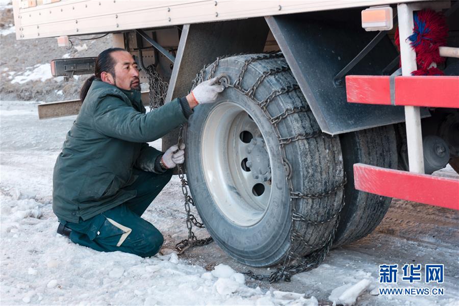 格桑花开满天路——写在川藏公路通车65周年之际