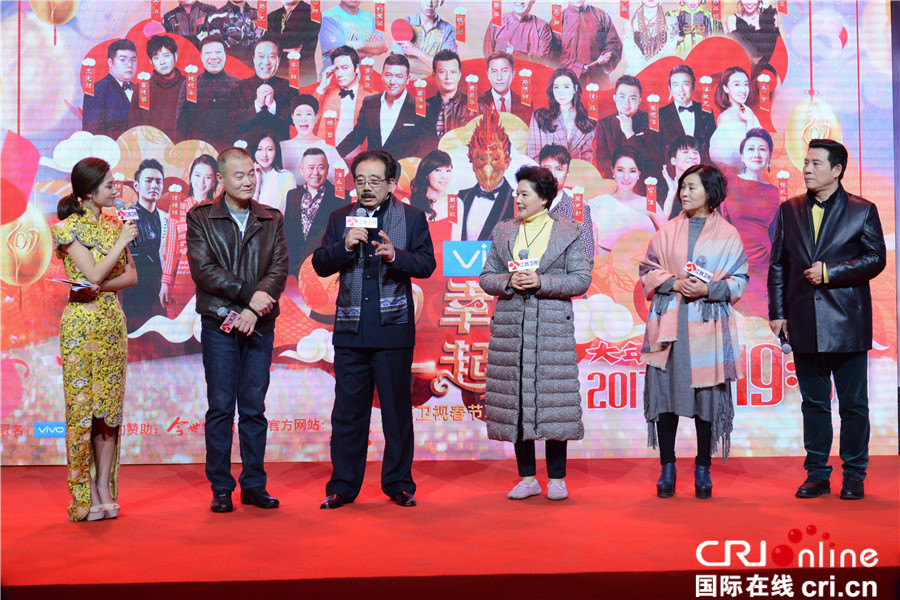 江苏春晚再放怀旧牌 TVB男神、《渴望》剧组再聚首
