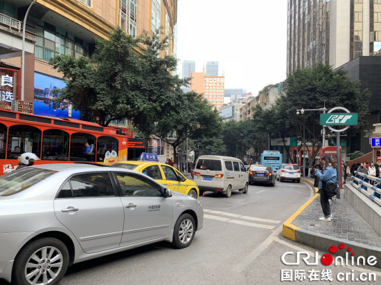 【CRI专稿 列表】重庆渝中交巡警大力整治三轮车乱象 保障群众出行安全