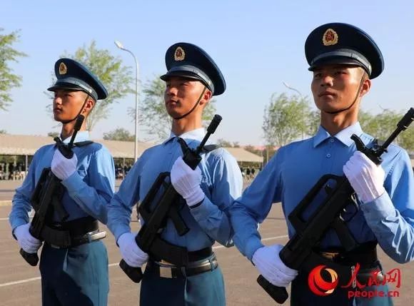 「人民网」了不起！专治各种丧懒颓，就问你服不服…