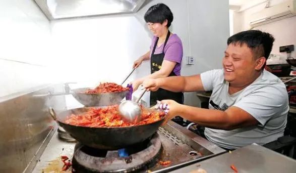 「人民网」了不起！专治各种丧懒颓，就问你服不服…