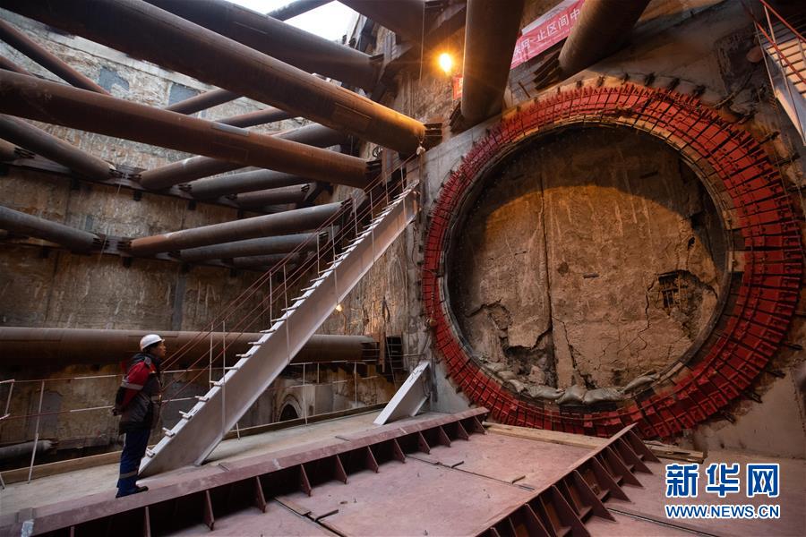 新华网■中国企业首个莫斯科地铁承建项目隧道全部贯通