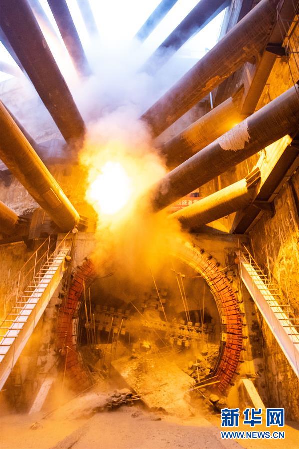 新华网■中国企业首个莫斯科地铁承建项目隧道全部贯通