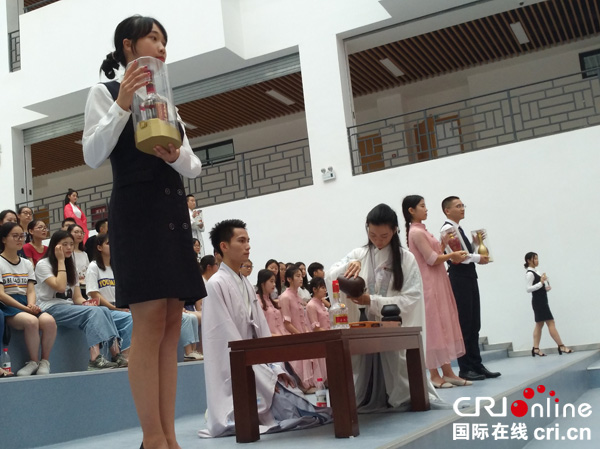 图片默认标题_fororder_侍酒师学员才艺表演---摄影张勇