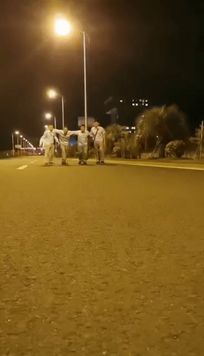 中国日报网@笑着笑着就哭了！“胖五”上天后的这几个瞬间，太扎