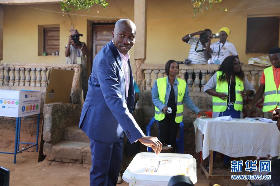 #新华网#几内亚比绍举行总统选举第二轮投票