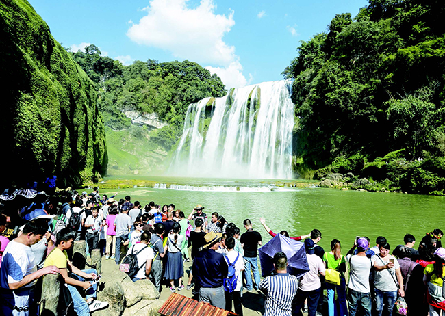 （旅游）游客人数破亿 收入超千亿 2019年安顺旅游正红火