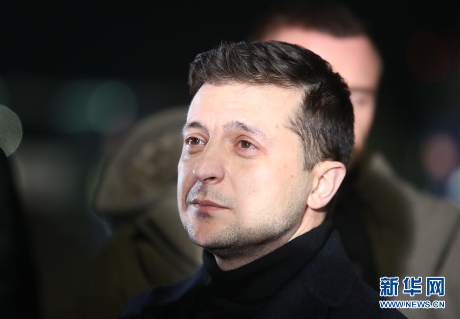 「新华网」乌克兰东部冲突双方大规模交换在押人员